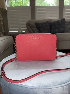 Michael Kors Jet Set Crossbody Bag